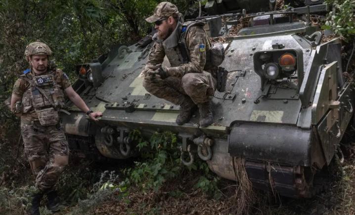 Ucraina retrage tancurile americane Abrams de pe linia frontului pentru a nu fi distruse de dronele rusești